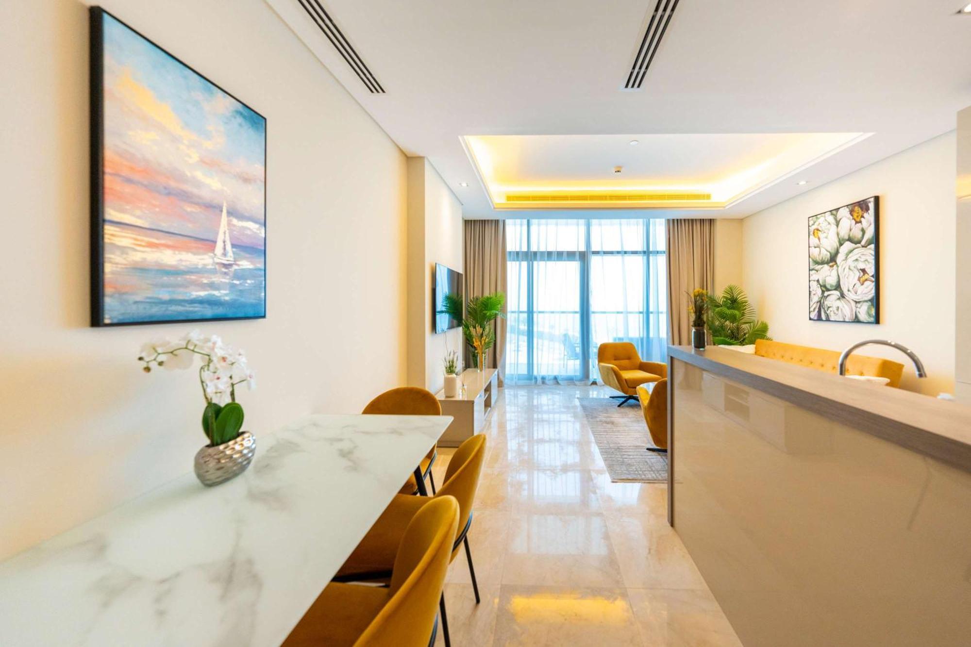 Spacious Beachfront 2 Bedroom Apartment - The 8 Дубай Экстерьер фото